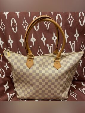 Louis Vuitton Classic Damier Tote Bag in Beige and Tan